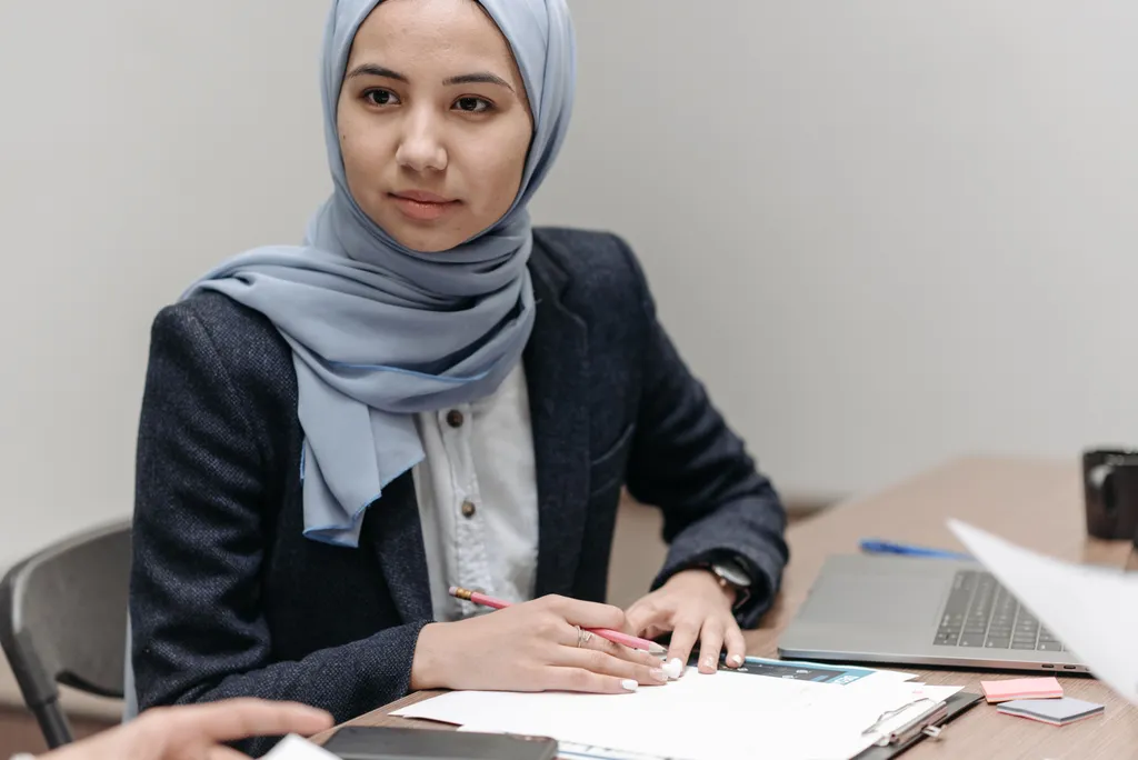سارا میرزایی