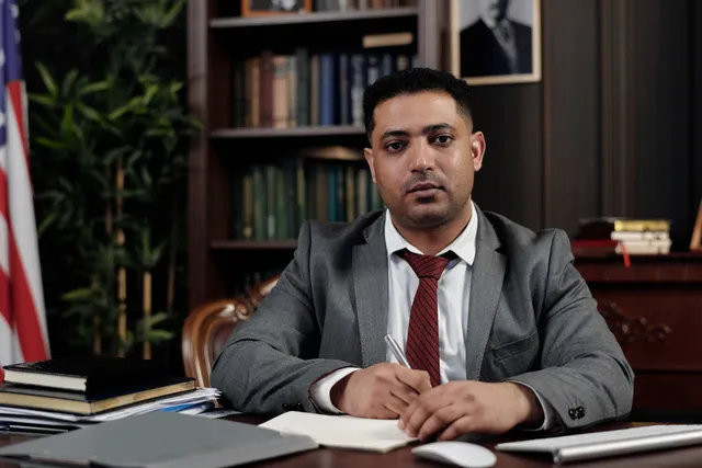 دکتر بیژن ثنایی